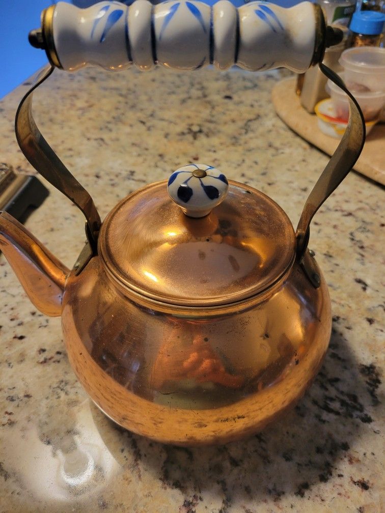 Copper Kettle With Ceramic Handle And Lid