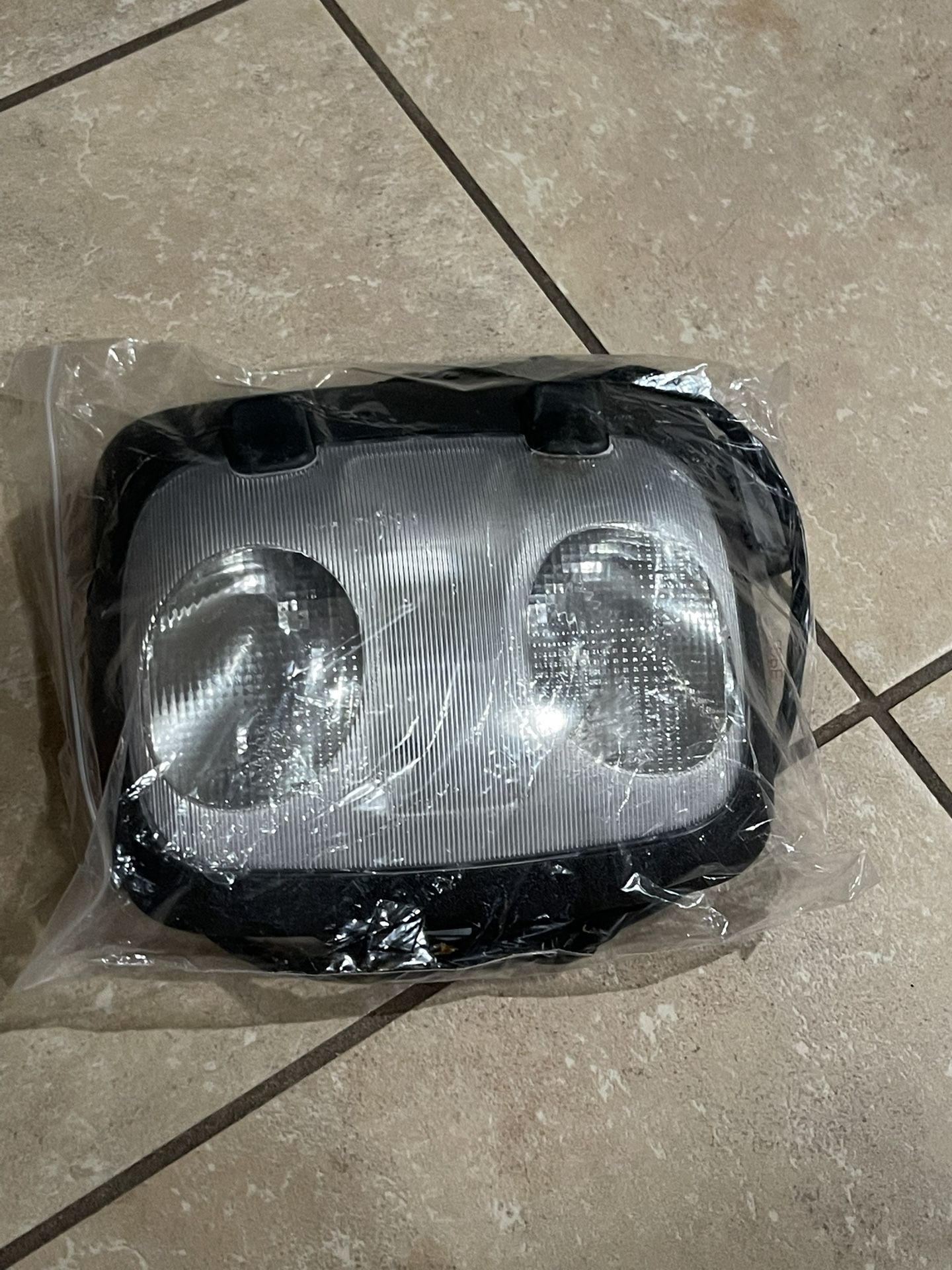 OEM Ford Dome Map Light Assembly – 8W7T-14334-S3WHC (Expedition / Navigator / F-150) 