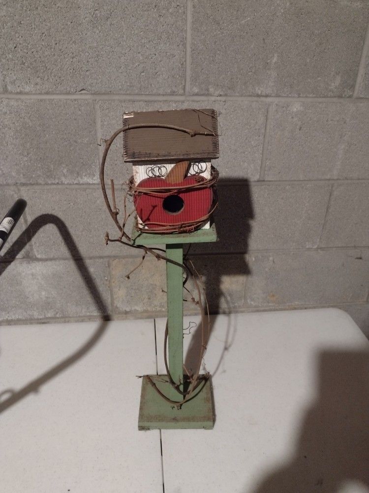 Birdhouse 