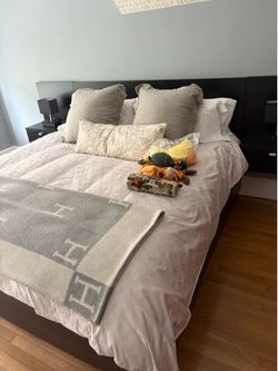 King Size Bed / end Tables