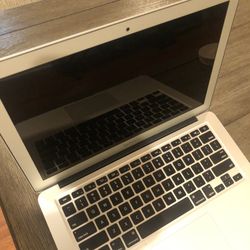 13" MacBook Air Fast i5, 8GB RAM, 128GB SSD (macOS Catalina Installe (for sale)