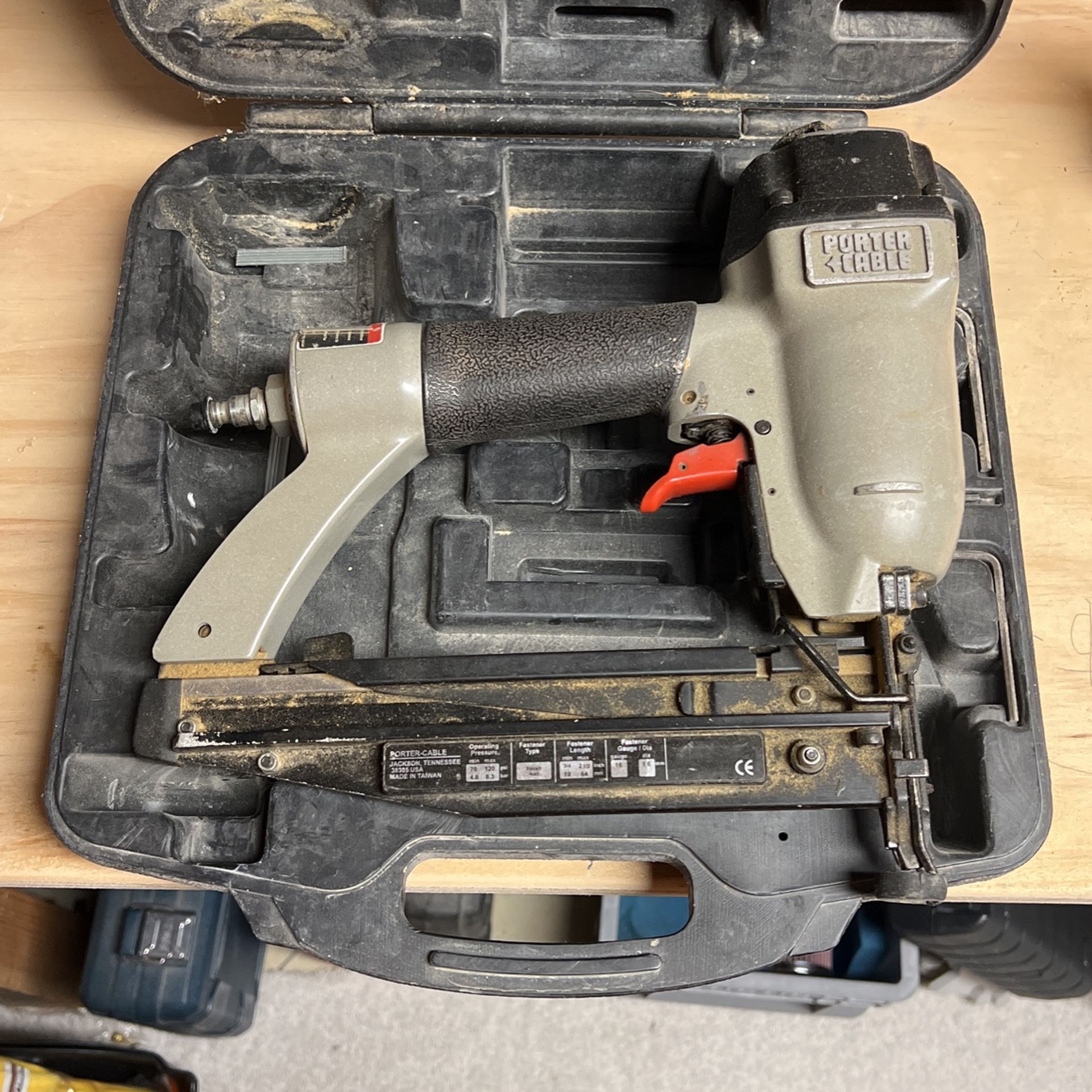 Porter Cable Pneumatic Straight Nailer