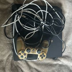 PS4 Slim 