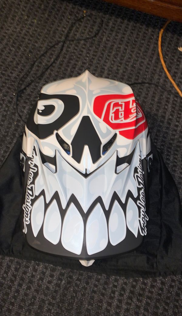 Troy lee dirt bike helmet SE4