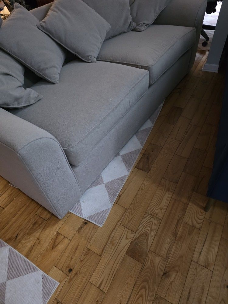 Ethan Allan Cream Couch 80 By 40 