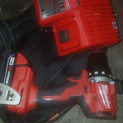 Milwaukee Drill 18v 