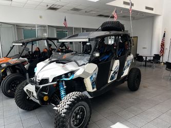 2017 Can Am Maverick Max 1000r turbo