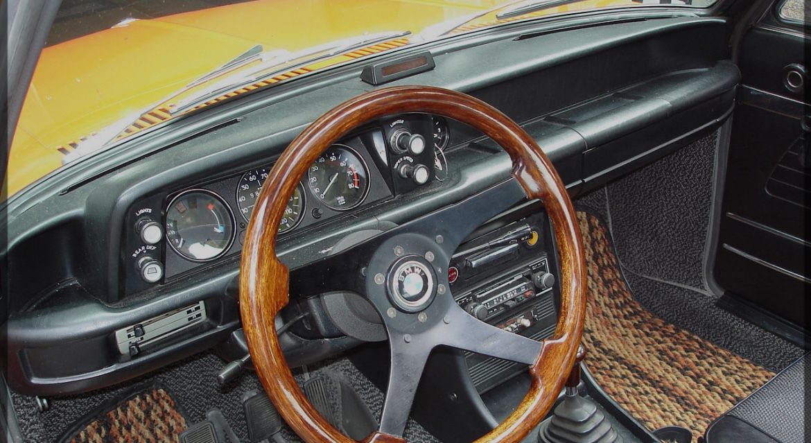1974 / 1976 BMW 2002 Model DASH