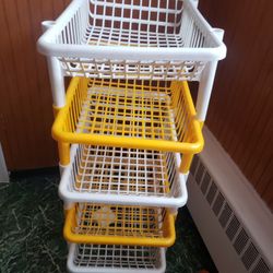 fruit basket with rollers