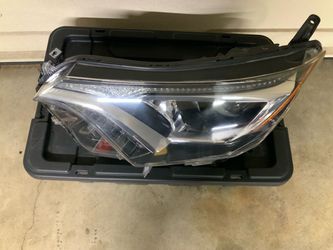 2016/2018 Toyota RAV4 Left Headlight