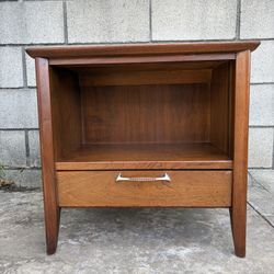 Original Vintage Mid Century Modern MCM Drexel Night Stand/End Table