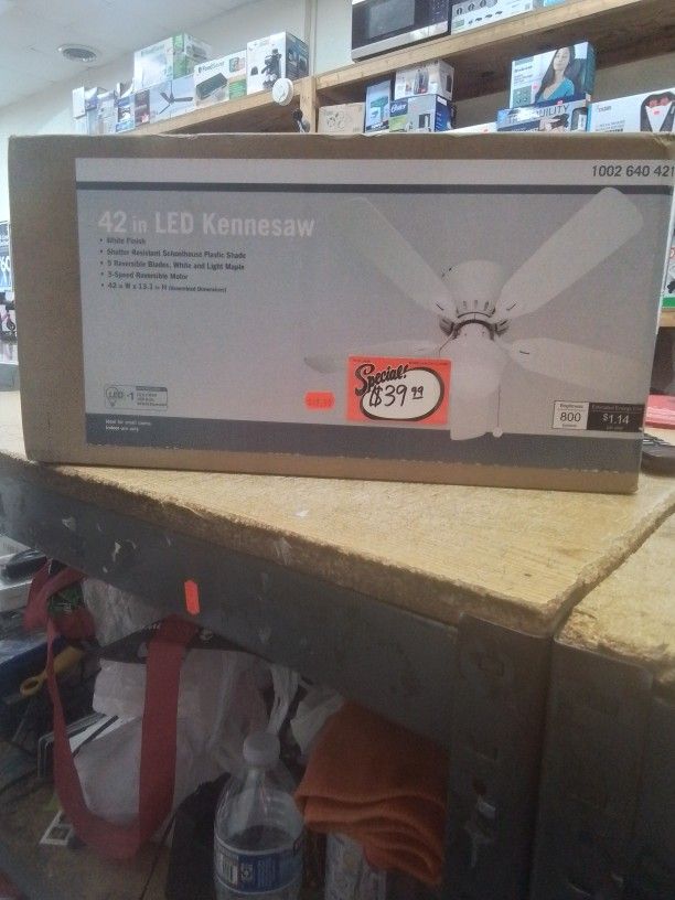 Hampton Bay
Middleton 42 in. LED Indoor Brushed Nickel Ceiling Fan with Light Kit
