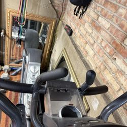 Smooth Fitness Elliptical CE7.4
