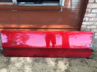 83 Chevy pick up short beard tailgate