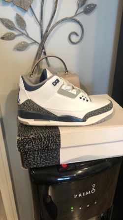 Jordan 3 (Size 8)