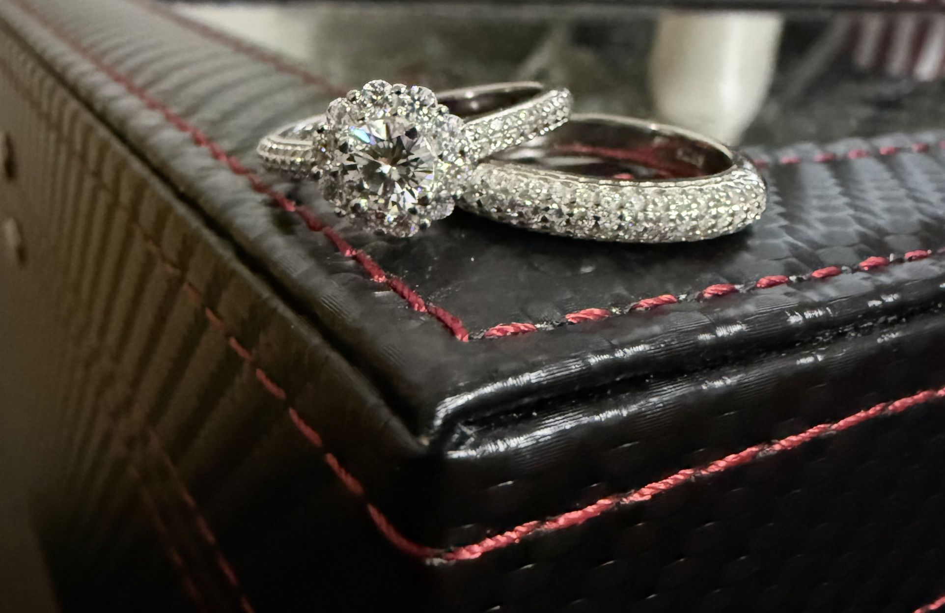 1.5carat Moissanite engagement/wedding band 925 Sterling Silver size 7