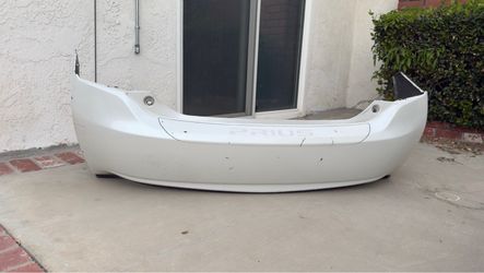 2010-2011 Toyota Prius Rear Bumper Cover OEM – White - US Auto