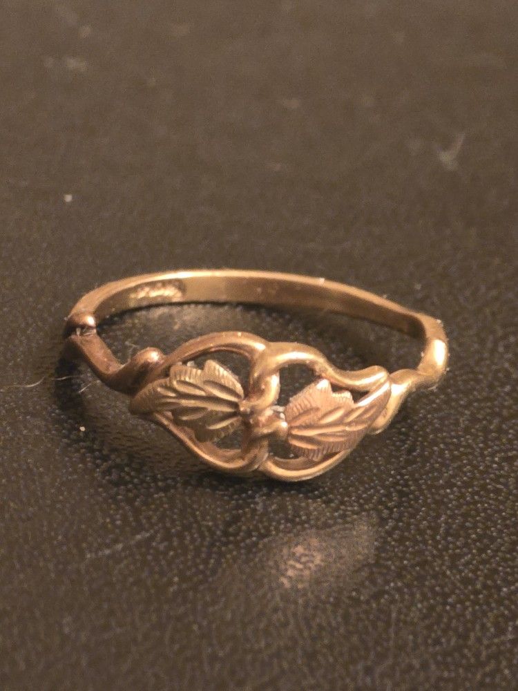 10K Leaf Ring Yellow and Rose Gold 