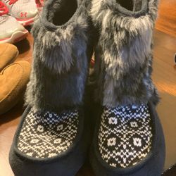 Boot Slippers (9-10 )