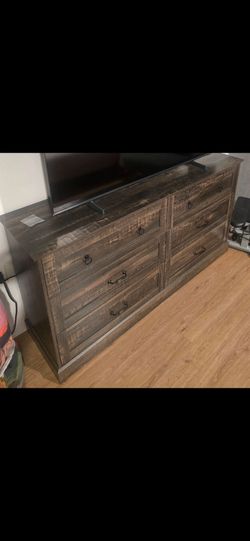 Dresser. Like new. Less thank a year old.