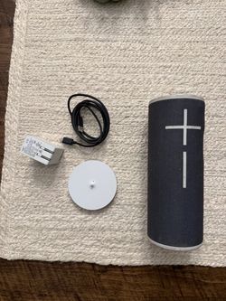 UE Boom Speaker w/ Mag Charger