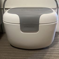  Corkcicle Chillpod 25 Quart Hardshell Cooler -white