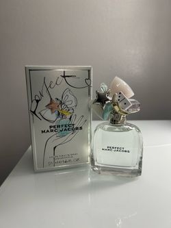 Marc Jacobs Perfect Eau de Toilette Spray, Regular Size 1.6 fl oz w/ Box