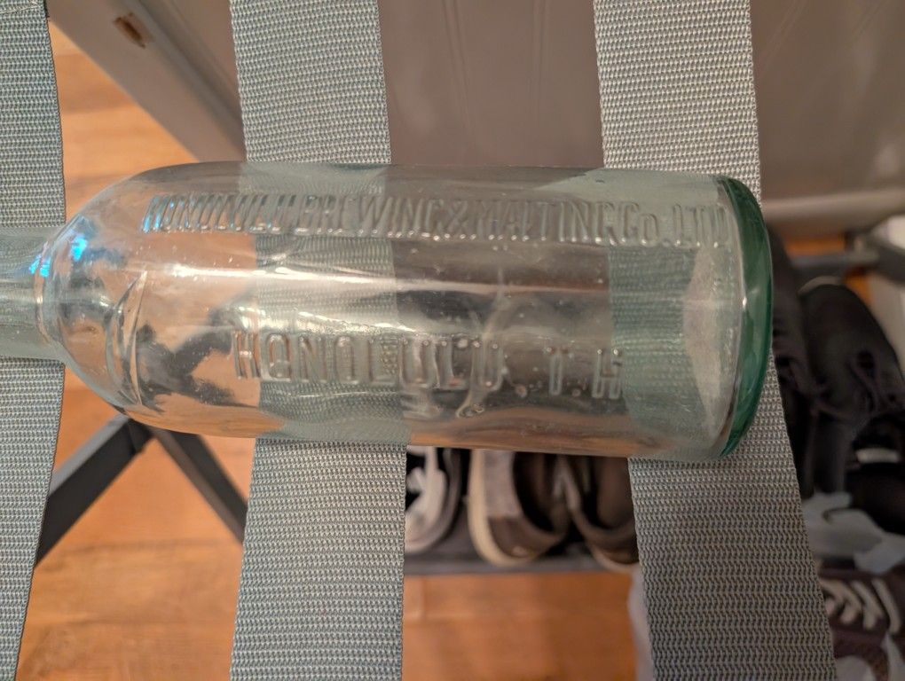 Vintage Honolulu Brewing & Malting Co. Bottle