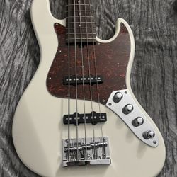 Sadowsky Metro express 5 String Bass 