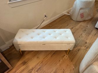 cream bench