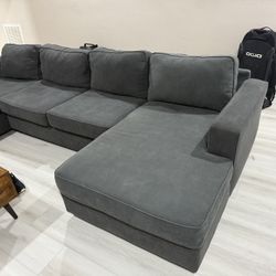 Sectional Couch 58x133”