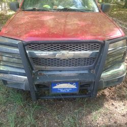 Used black steel brush guard / grille guard removed from a 2005 Chevy Colorado. Solid guard with normal wear from age and use. Good for somebody wanti