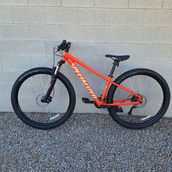SPECIALIZED ROCKHOPPER SPORT 29 ER MOUNTAIN BIKE LIKE NEW ( CHECK MY OTHER BIKES )