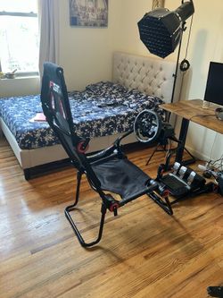 Logitech G920 steering wheel set + FGT Lite chair + xbox one S + Sim racing games