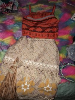 Girls Moana costume - size 9/10