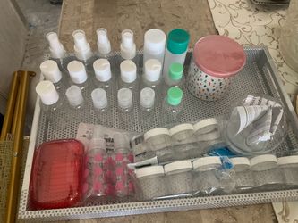 Plastic travel containers 32 peace’s