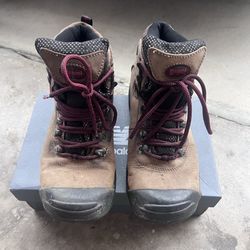 Alpine Men’s Hiking Boots