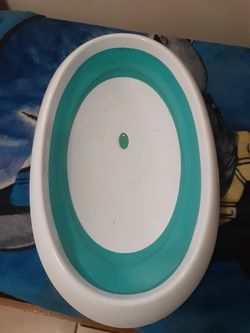 Collapsible baby bath