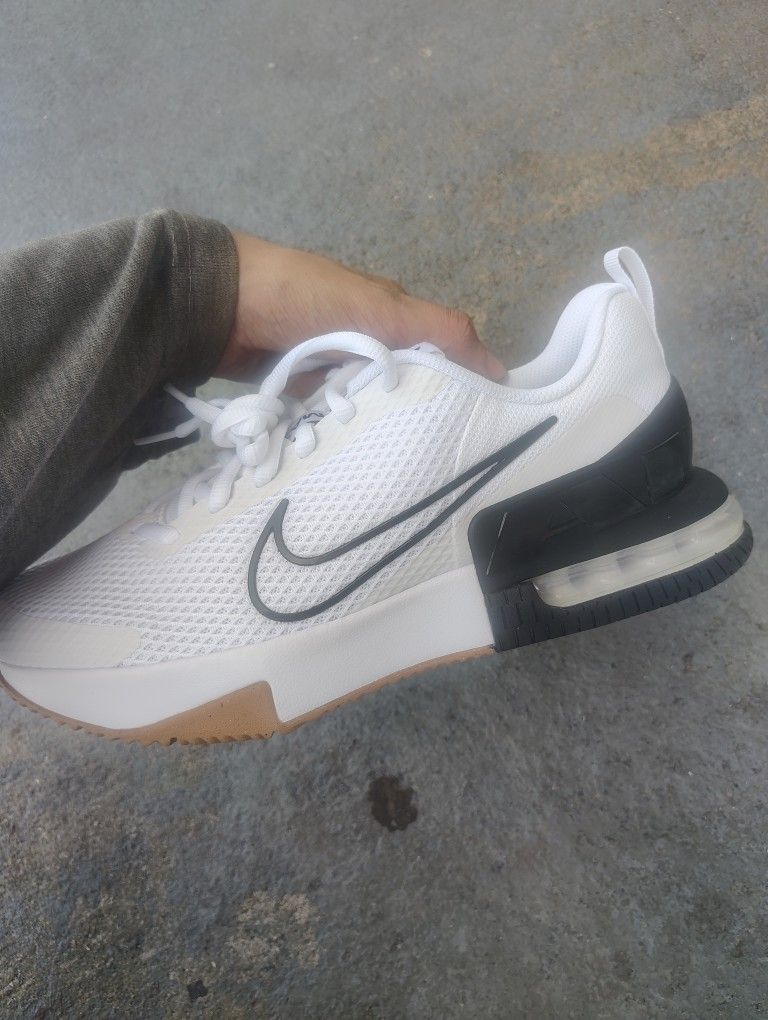 Brand New Nike Shoes Size 9.5!!