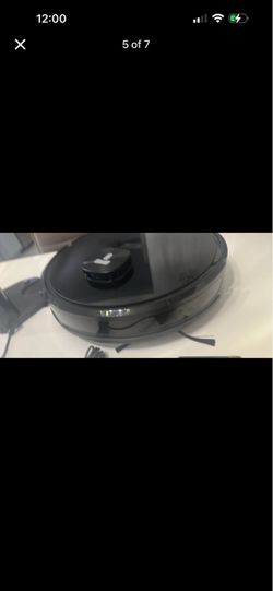Black Robot Vacuum with LiDAR Sensor clean 🧽 and also mops