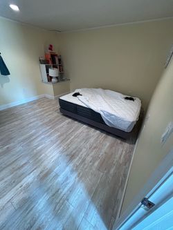 Free full sized bed
