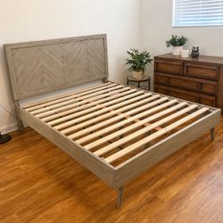 Thuma Summit Platform Bed with Headboard, Queen, Gray