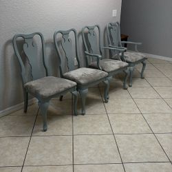 4 Chairs