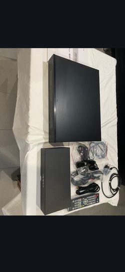 Oppo BDP-103 3D Blu-Ray Player w/ Remote, Wireless Adapter Dongle and USP Cable
