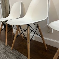 3 Chairs 