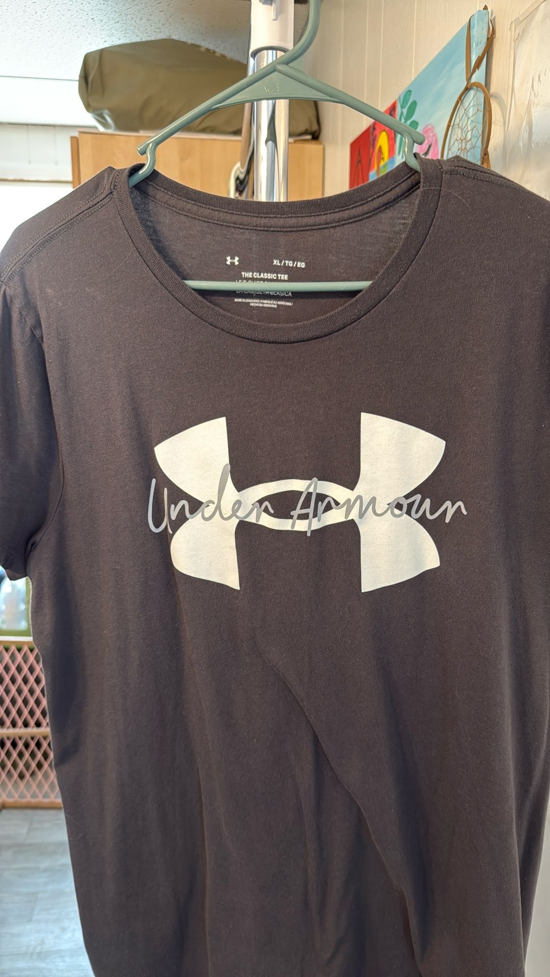 Women’s Under armour Tshirt xL