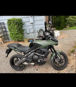 Matte green Kawasaki Versys 650