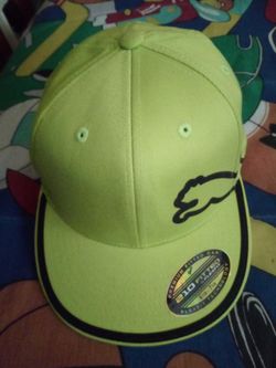 PUMA HAT SIZE 6 1/8 - 7 1/4 FLEXFIT