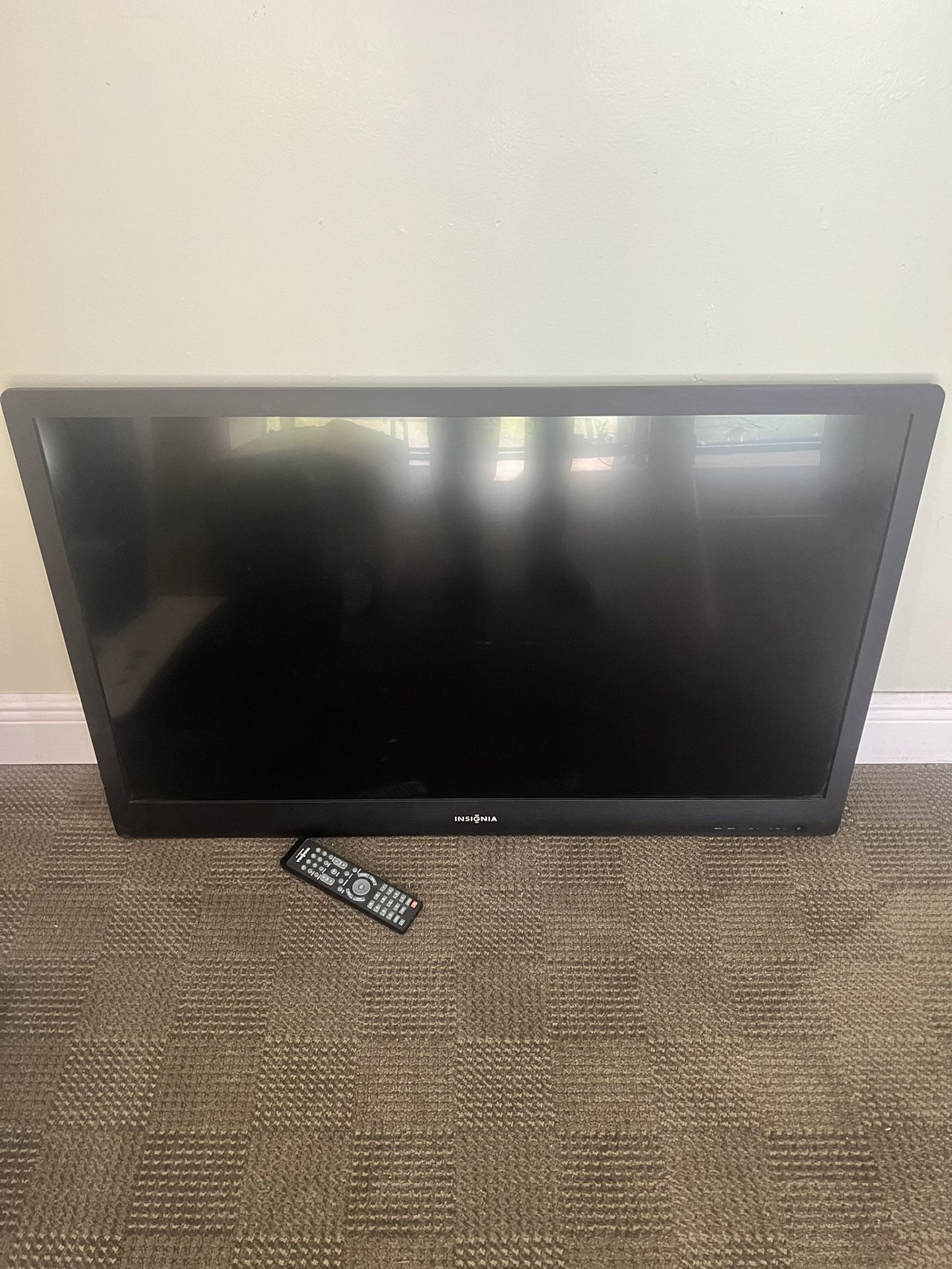 Insignia TV 42 Inch for Sale in Miami, FL OfferUp