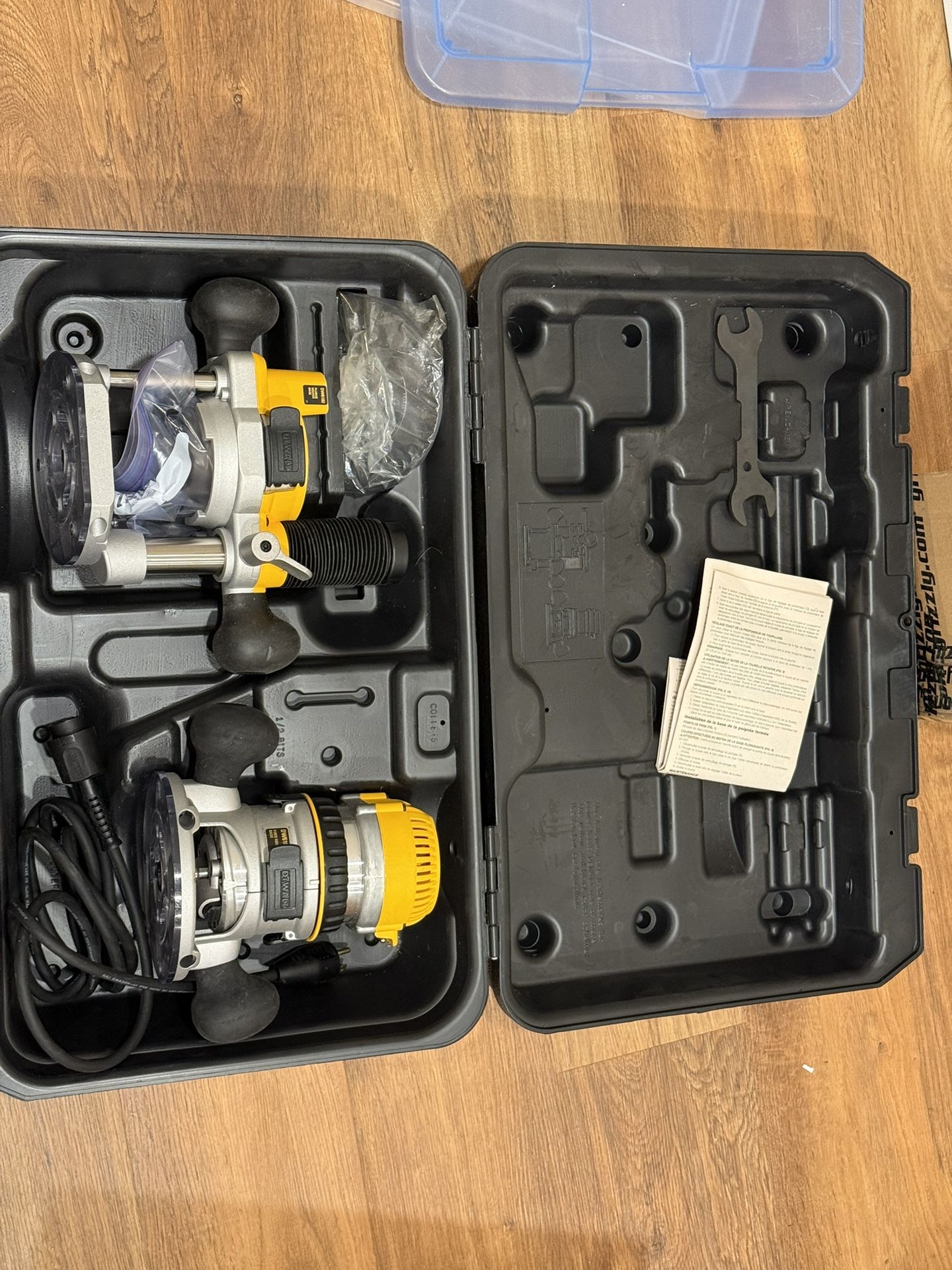 BRAND NEW DeWalt 2-1/4 HP Router Combo Kit (Fixed & Plunge Base) - DW618PK